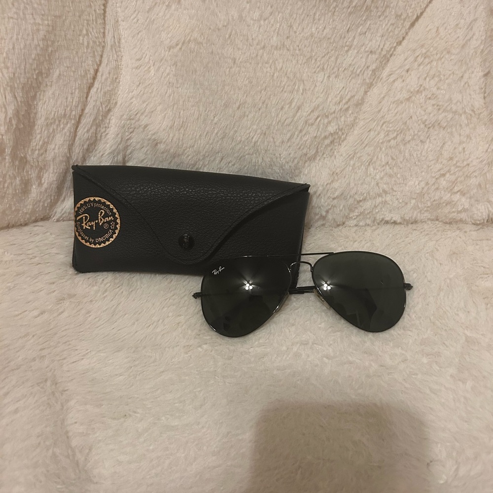 Ray-Ban Black Frame Aviator Sunglasses